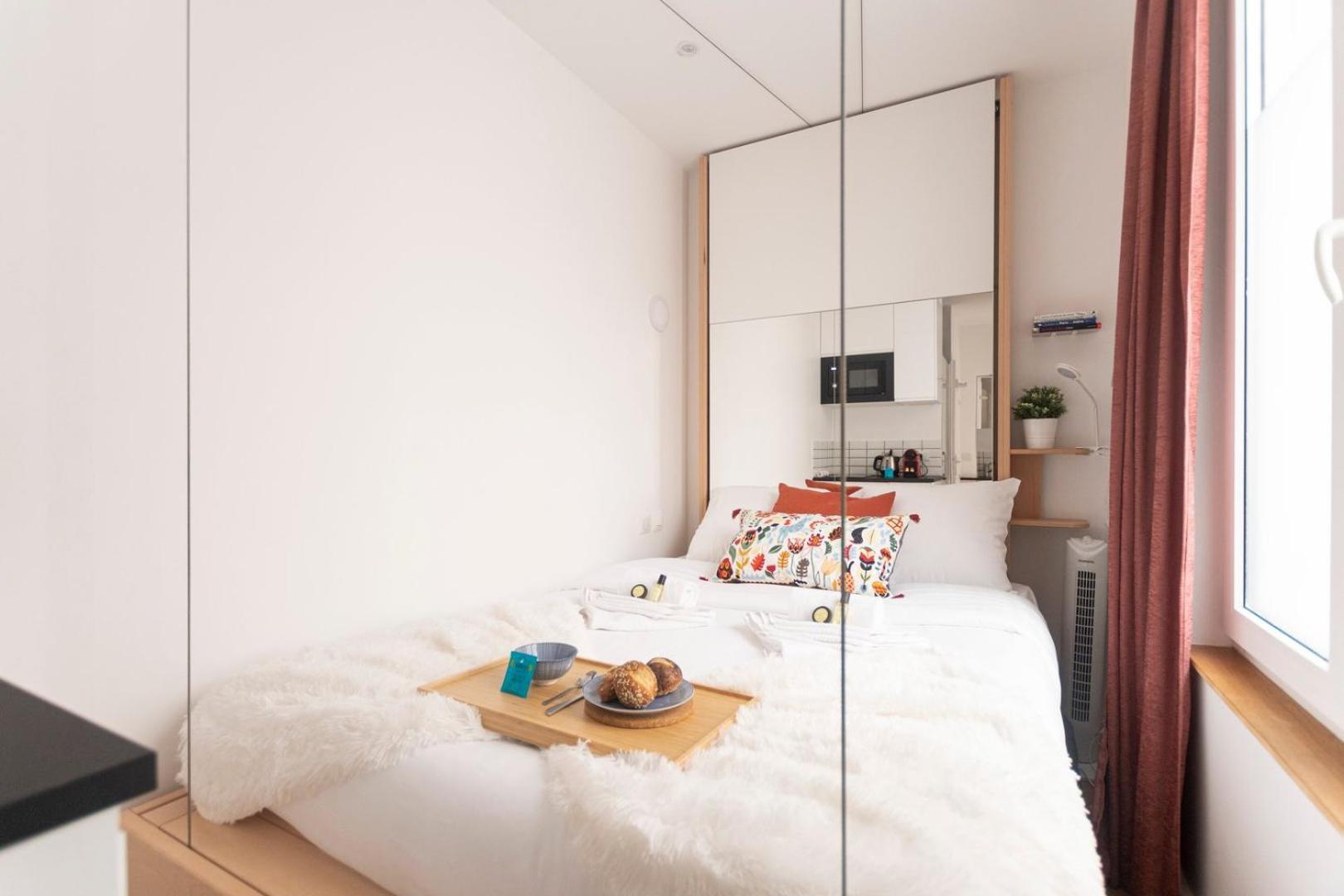 Super Central Mini Studio - 2 Pax, Murphy Bed Париж Экстерьер фото