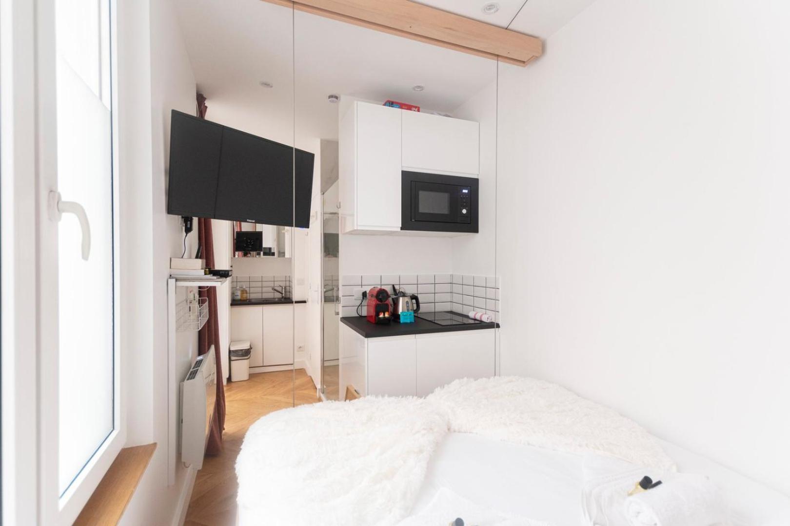 Super Central Mini Studio - 2 Pax, Murphy Bed Париж Экстерьер фото